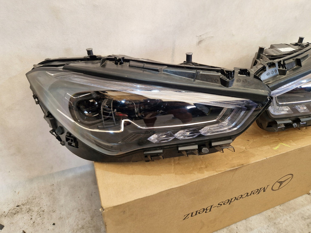 Frontscheinwerfer Mercedes-Benz Cla A1189061301 A1189061401 Full LED Ein Satz SCH4135434488sg