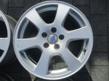 Load image into Gallery viewer, 4x Alufelge 17 Zoll 7.5" 5x108 55ET Glanz Silber 30671480 Volvo I Rim Wheel FEL1011951689go