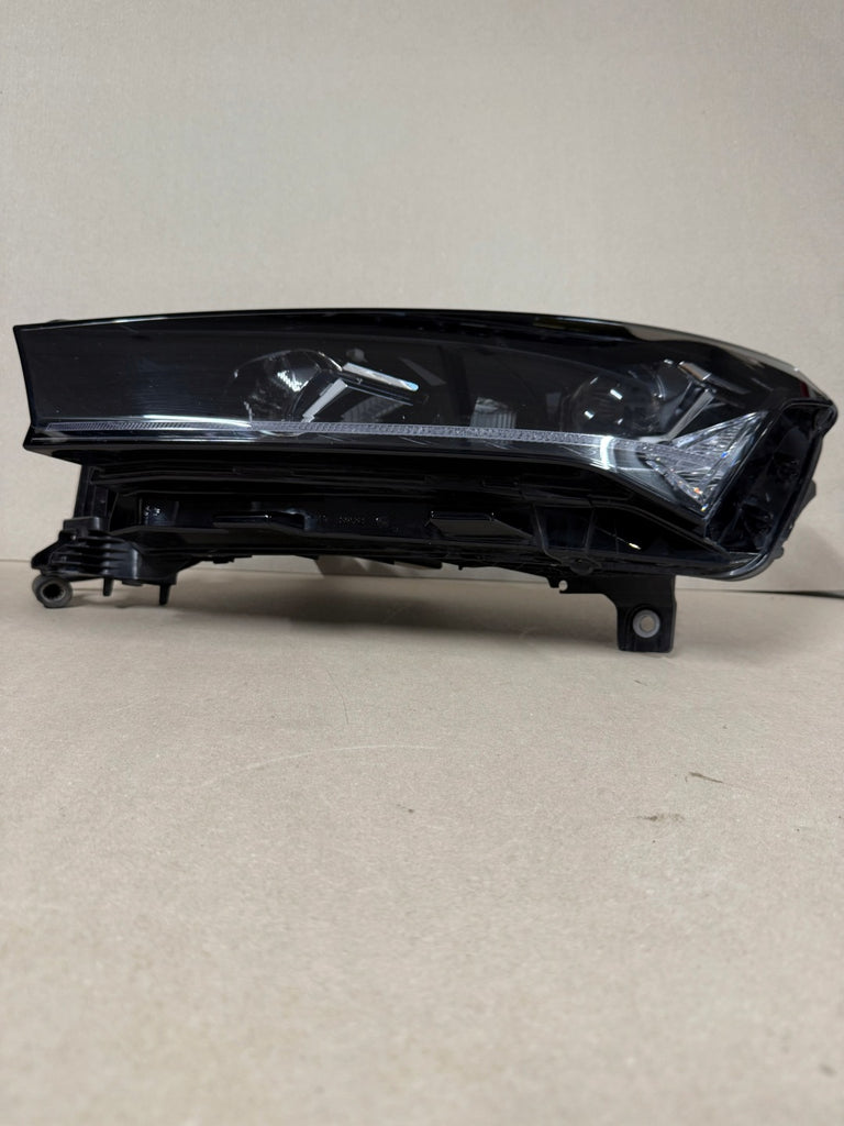 Frontscheinwerfer Skoda Enyaq 5LB941015A LED Links Scheinwerfer Headlight SCH5434982124nk