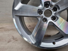 Laden Sie das Bild in den Galerie-Viewer, 1x Alufelge 19 Zoll 8.0" 5x112 39ET Glanz Silber 8R0601025 Audi Q5 Rim Wheel FEL5696985159cm