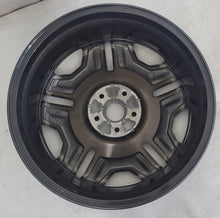 Load image into Gallery viewer, 1x Alufelge 19 Zoll 7.5&quot; 5x114.3 49 5ET 52910-S1730 Hyundai Santa Fe Rim Wheel