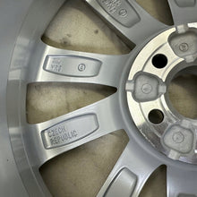 Load image into Gallery viewer, 1x Alufelge 17 Zoll 6.5" 5x100 40ET Glanz Silber 657601025D Skoda Scala Kamiq I FEL5288702868xb