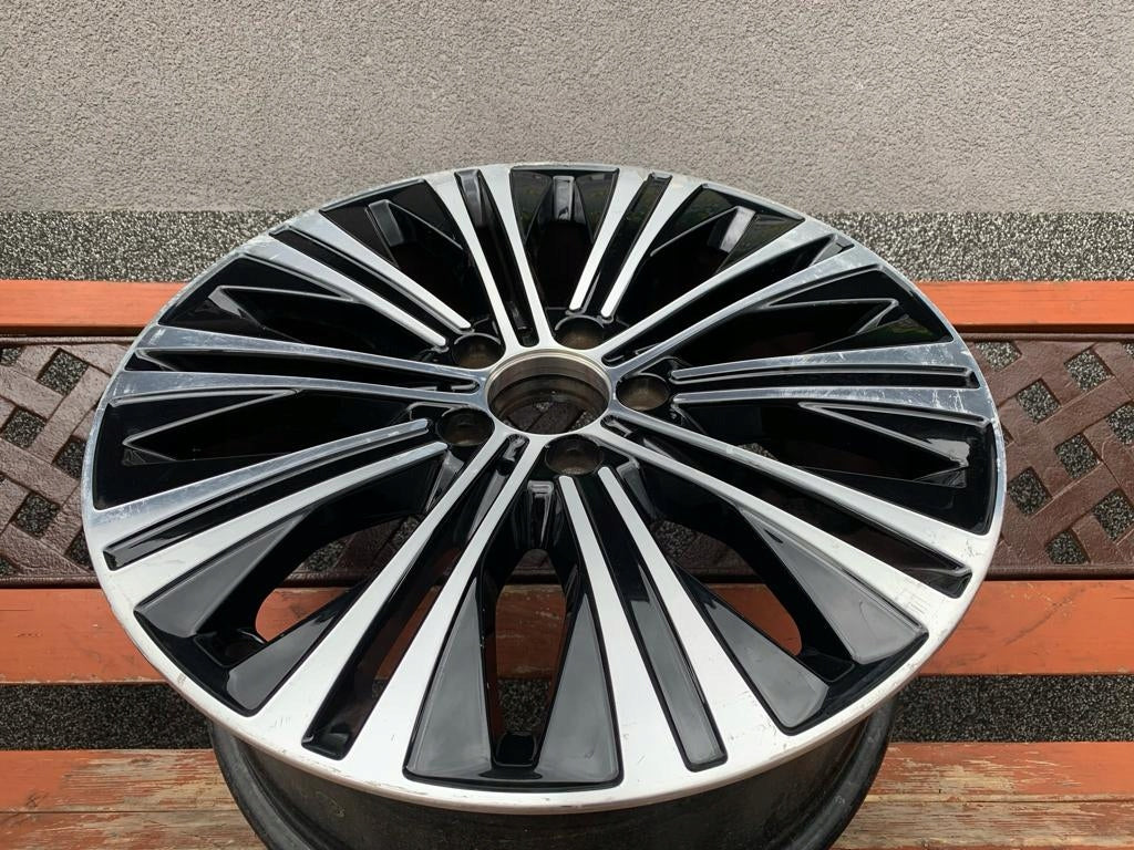1x Alufelge 18 Zoll 7.5" 5x112 49ET Glanz Schwarz A1774013300 Mercedes-Benz W177