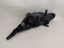 Laden Sie das Bild in den Galerie-Viewer, Frontscheinwerfer Toyota Aygo 9922681017 Rechts Scheinwerfer Headlight SCH1748249233qg