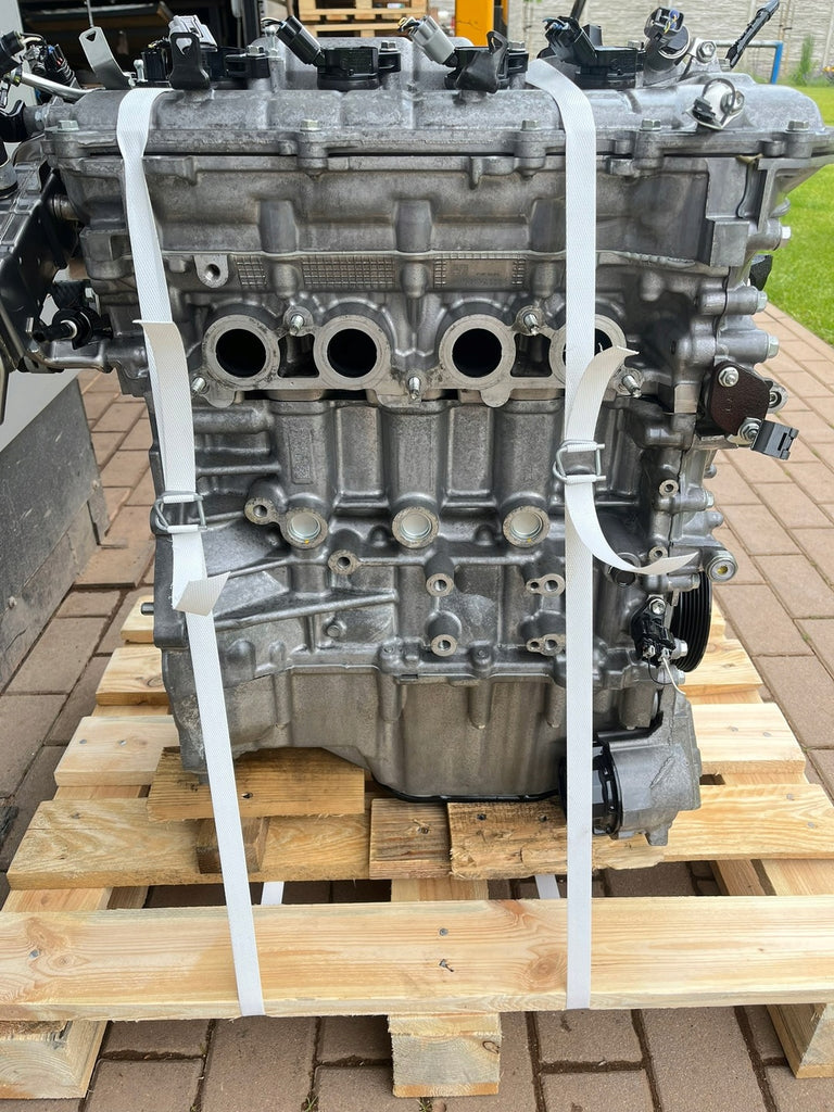Motor Toyota I 2ZR-FXE 1.8 44TKm Hybrid Engine Unkomplett