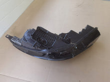 Load image into Gallery viewer, Frontscheinwerfer Hyundai Elantra VII 92101AA000 202292101-AA LED Links