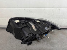 Laden Sie das Bild in den Galerie-Viewer, Frontscheinwerfer BMW 3 E91 E90 72025909 Rechts Scheinwerfer Headlight SCH6385952274jv
