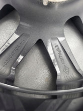 Laden Sie das Bild in den Galerie-Viewer, 1x Alufelge 17 Zoll 7.0&quot; 5x114.3 40ET 403008804R Renault Koleos Kadjar Rim Wheel