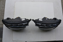 Laden Sie das Bild in den Galerie-Viewer, Frontscheinwerfer Skoda Kamiq 658941016B 658941015B LED Rechts oder Links SCH3285744960eo