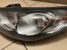 Laden Sie das Bild in den Galerie-Viewer, Frontscheinwerfer Hyundai Ix35 92101-2Y Links Scheinwerfer Headlight