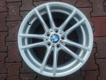 Load image into Gallery viewer, 1x Alufelge 18 Zoll 8.5" 5x120 27ET 2284905 BMW F87 F80 F82 F83 Rim Wheel FEL7299016036rw