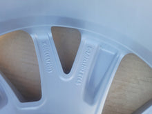 Laden Sie das Bild in den Galerie-Viewer, 1x Alufelge 17 Zoll 7.0&quot; 5x112 45ET 81A601025 Audi Q2 Rim Wheel