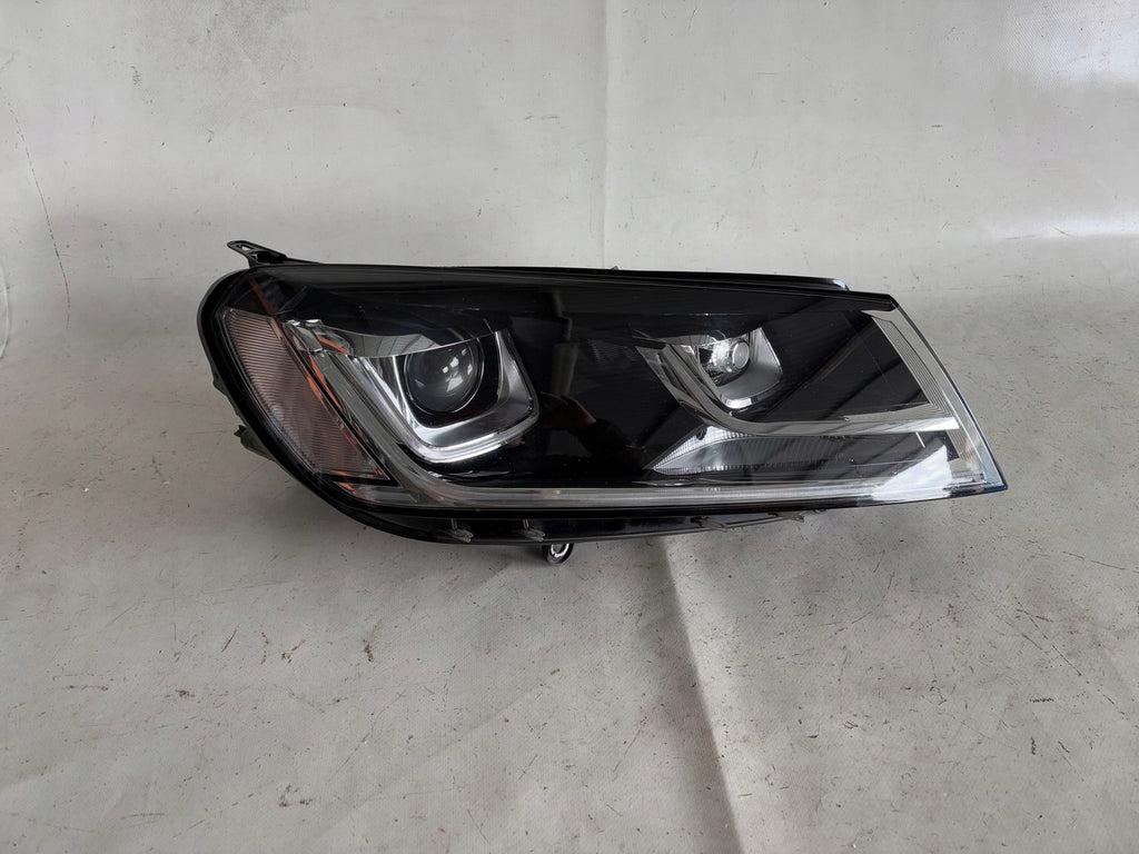 Frontscheinwerfer VW Touareg 7P1941034A Xenon Rechts Scheinwerfer Headlight
