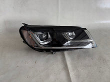Laden Sie das Bild in den Galerie-Viewer, Frontscheinwerfer VW Touareg 7P1941034A Xenon Rechts Scheinwerfer Headlight