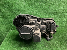 Laden Sie das Bild in den Galerie-Viewer, Frontscheinwerfer Mercedes-Benz W211 Xenon Links Scheinwerfer Headlight SCH9028452969ly