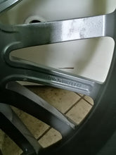 Load image into Gallery viewer, 1x Alufelge 19 Zoll 9.5" 5x112 43ET Graphit A2214012302 Mercedes-Benz Rim Wheel FEL6025587043fo