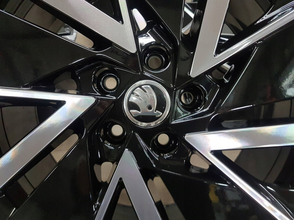 4x Alufelge 18 Zoll 7.5" 5x112 48ET Glanz Schwarz 5E3601025AD Mg Octavia 5e3 I FEL5790951531ca