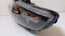 Load image into Gallery viewer, Frontscheinwerfer Hyundai I30 III G4921-22020 Rechts Scheinwerfer Headlight SCH8269552820ll
