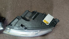 Laden Sie das Bild in den Galerie-Viewer, Frontscheinwerfer Audi A6 C6 4F0941003 Xenon Ein Satz Scheinwerfer Headlight
