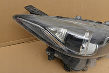 Laden Sie das Bild in den Galerie-Viewer, Frontscheinwerfer Mazda 3 BHR1-51030 Rechts Scheinwerfer Headlight SCH1647649709ev