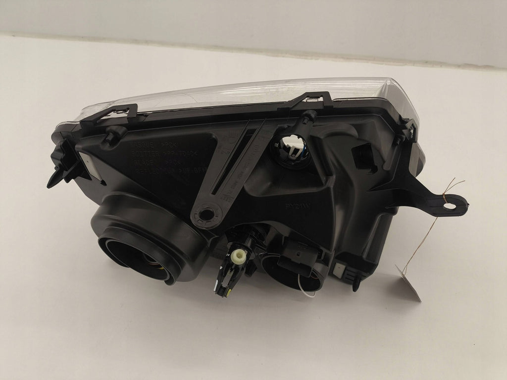 Frontscheinwerfer Dacia Duster 1305236683 260609877R Links Headlight SCH2982037935pa