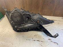 Laden Sie das Bild in den Galerie-Viewer, Frontscheinwerfer Honda Cr-V Crv III Xenon Links Scheinwerfer Headlight SCH6949791644in