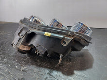 Laden Sie das Bild in den Galerie-Viewer, Frontscheinwerfer Alfa Romeo 159 60683988 Links Scheinwerfer Headlight SCH1758845752xb