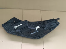 Laden Sie das Bild in den Galerie-Viewer, Frontscheinwerfer Hyundai Tucson 92102-D7100 Rechts Scheinwerfer Headlight SCH7332737756vc