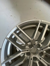 Laden Sie das Bild in den Galerie-Viewer, 1x Alufelge 19 Zoll 8.5" 5x112 29ET 5A32406 BMW 5 Rim Wheel FEL7511764546mb