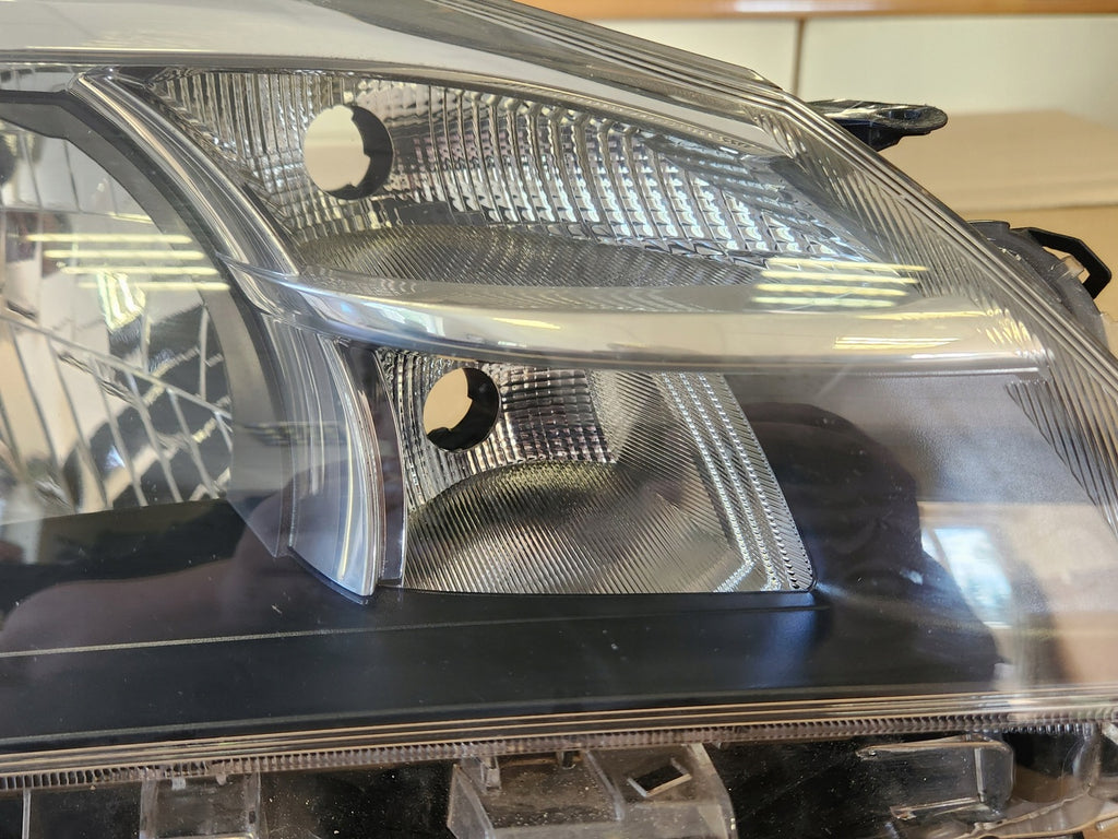 Frontscheinwerfer Toyota Yaris Rechts Scheinwerfer Headlight