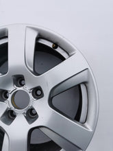 Load image into Gallery viewer, 1x Alufelge 17 Zoll 7.5&quot; 5x112 37ET Glanz Silber 4G0601025L Audi A6 C7 Rim Wheel