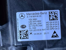 Laden Sie das Bild in den Galerie-Viewer, Frontscheinwerfer Mercedes-Benz Cla X118 C118 A1189069000 Rechts Headlight SCH3357917544xf