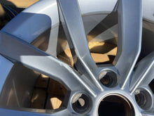 Laden Sie das Bild in den Galerie-Viewer, 1x Alufelge 18 Zoll 5x112 3V0601025J Skoda Superb Rim Wheel FEL4752632355ex