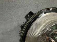 Load image into Gallery viewer, Frontscheinwerfer BMW W463 Xenon Ein Satz Scheinwerfer Headlight SCH8582756990lb