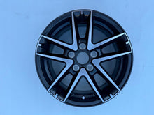 Laden Sie das Bild in den Galerie-Viewer, 1x Alufelge 16 Zoll 6.5&quot; 5x114.3 45ET Glanz Silber 42611-YY500 Mg Auris