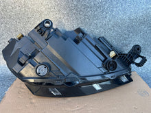 Laden Sie das Bild in den Galerie-Viewer, Frontscheinwerfer Skoda Fabia IV 6VB941015 Links Scheinwerfer Headlight SCH9418686231fx