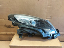 Laden Sie das Bild in den Galerie-Viewer, Frontscheinwerfer Opel Zafira C 39009022 Rechts Scheinwerfer Headlight SCH3081298935zn