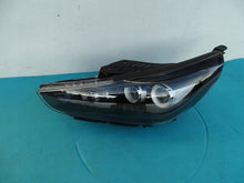 Laden Sie das Bild in den Galerie-Viewer, Frontscheinwerfer Hyundai I30 III 92101-G4120 LED Ein Stück (Rechts oder Links)