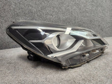Laden Sie das Bild in den Galerie-Viewer, Frontscheinwerfer Toyota Yaris LED Rechts Scheinwerfer Headlight SCH4279341571cv