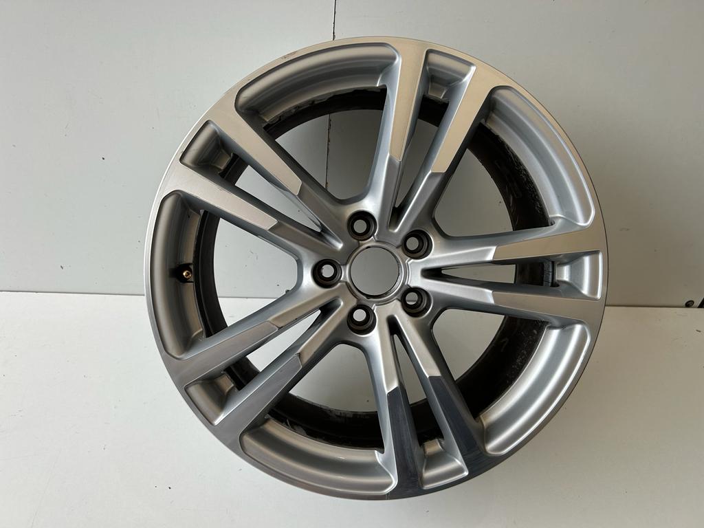 1x Alufelge 18 Zoll 8.0" 5x112 8V0601025 Audi A3 Rim Wheel