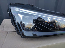 Laden Sie das Bild in den Galerie-Viewer, Frontscheinwerfer Skoda Scala 657941016A Xenon Rechts Scheinwerfer Headlight SCH7410249404wz
