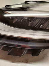 Laden Sie das Bild in den Galerie-Viewer, Frontscheinwerfer Tesla Model 3 1077375-00-C LED Links Scheinwerfer Headlight