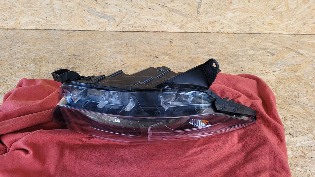 Frontscheinwerfer Renault Captur 260100855R Rechts Scheinwerfer Headlight