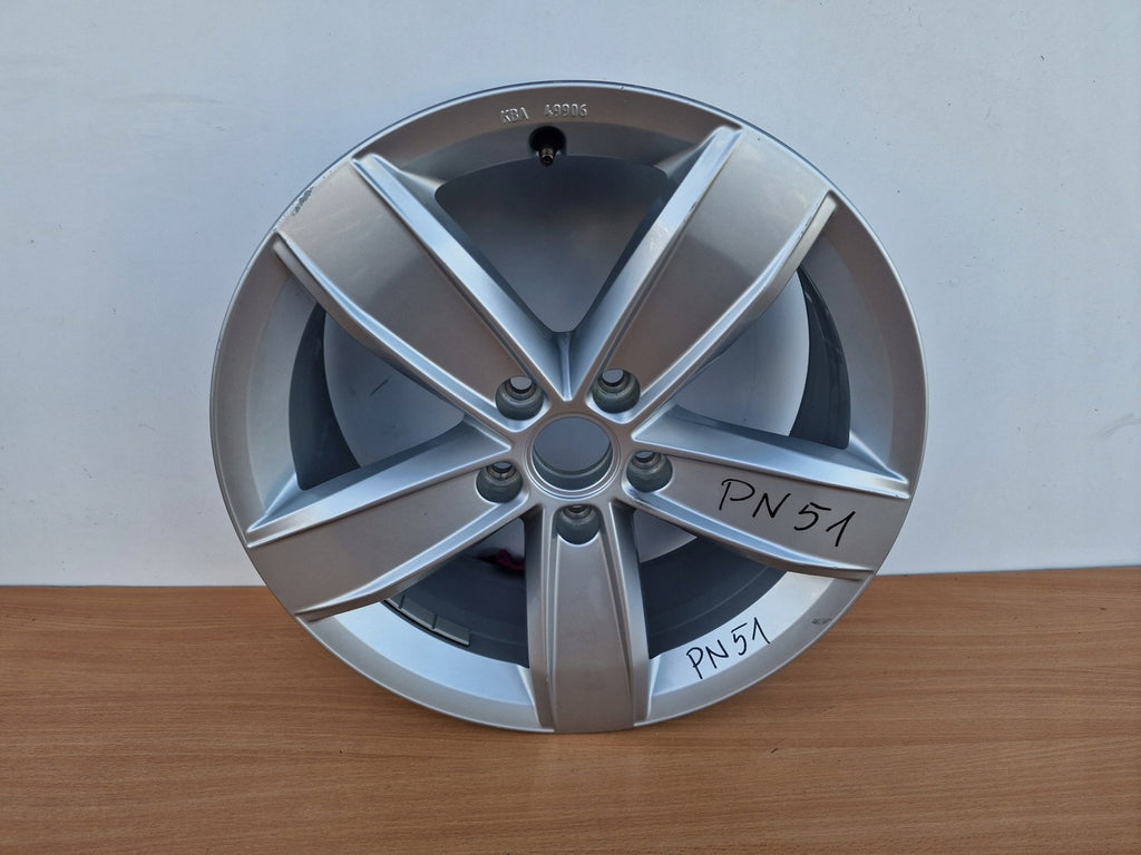 1x Alufelge 17 Zoll 6.5" 5x112 38ET Glanz Silber 5NA071497 VW Tiguan Rim Wheel