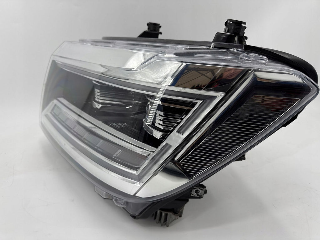 Frontscheinwerfer VW Crafter 7C1941036B Ein Stück (Rechts oder Links) Headlight SCH7359966773ow