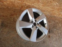 Load image into Gallery viewer, 1x Alufelge 17 Zoll 6.5&quot; 5x112 39ET 2GM601025A VW T-Cross Rim Wheel