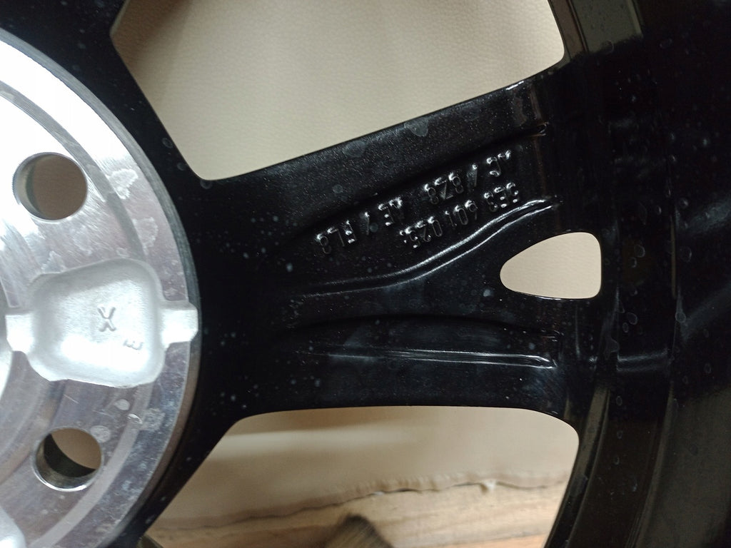 1x Alufelge 17 Zoll 6.5" 5x112 46ET Glanz Silber 5E3601025 Skoda Octavia 5e3