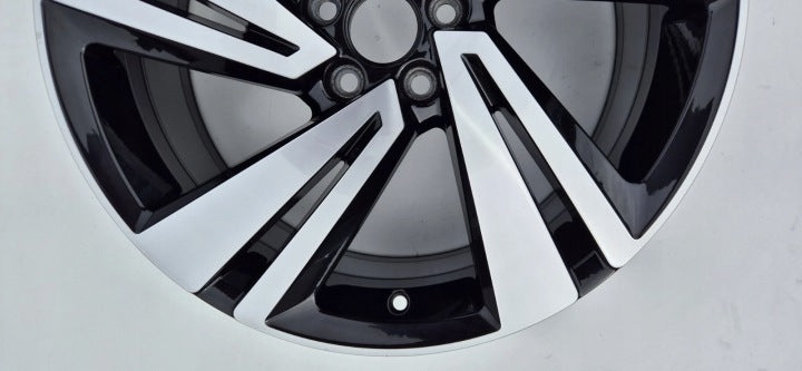 1x Alufelge 18 Zoll 7.0" 5x100 39ET 2GM601025H VW T-Cross Rim Wheel FEL1312827126ak