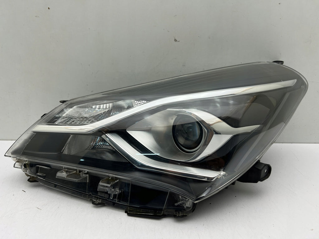 Frontscheinwerfer Toyota Yaris LED Links Scheinwerfer Headlight