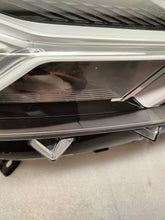 Laden Sie das Bild in den Galerie-Viewer, Frontscheinwerfer Dacia Sandero 260107978R Full LED Rechts Headlight